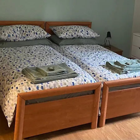 Piano B Πανσιόν 3*